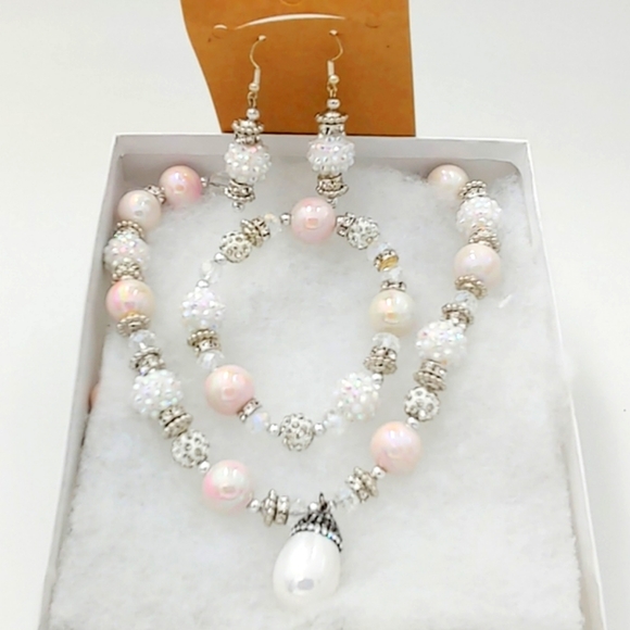 247NEB124. Handmade 3 Pc. Mother of Pearl Necklace Set - Picture 8 of 8